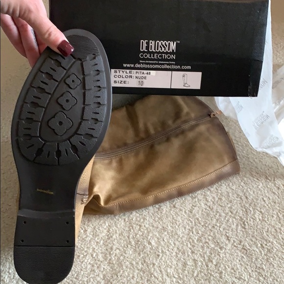 Tall tan women’s boots size 10 - Picture 3 of 3